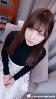 气质超棒新人大奶少妇！和姐妹一起双女秀！掏出奶子磨蹭 拨开内裤看骚逼 超大假屌猛捅